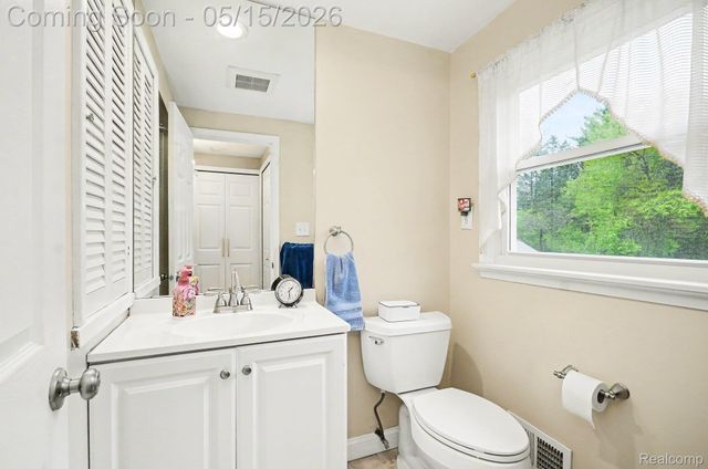 8909 Pippen Drive, Bruce Township, MI 48065