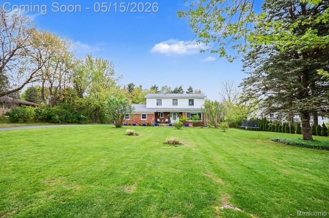 8909 Pippen Drive, Bruce Township, MI 48065
