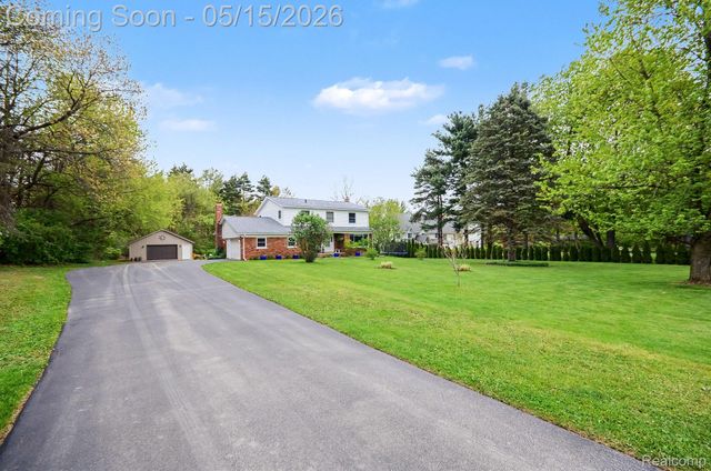 8909 Pippen Drive, Bruce Township, MI 48065