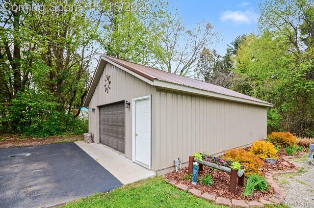 8909 Pippen Drive, Bruce Township, MI 48065