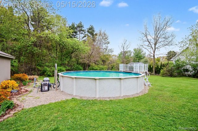 8909 Pippen Drive, Bruce Township, MI 48065