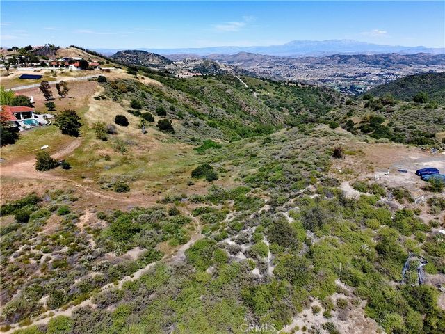 30 Golden Arrow Ct, Murrieta, CA 92562