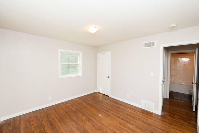 9306 Stevens Avenue S, Bloomington, MN 55420