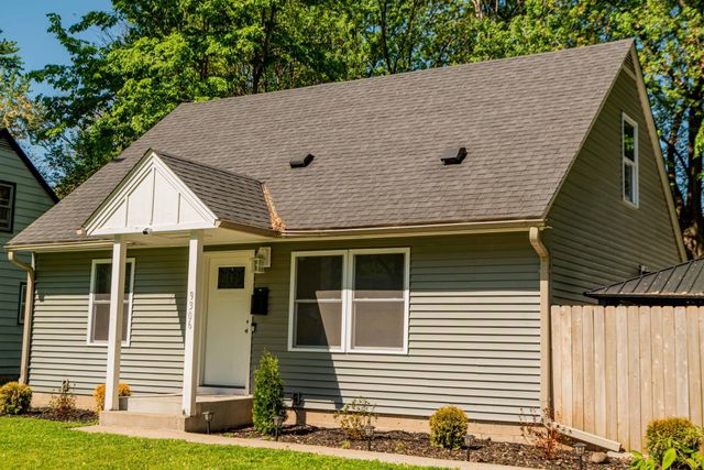 9306 Stevens Avenue S, Bloomington, MN 55420