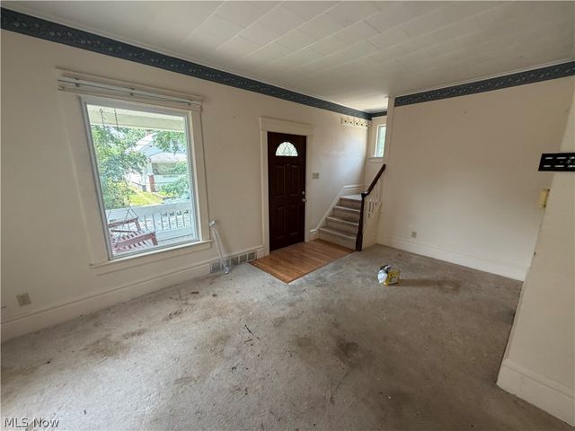 1273 Girard Street, Akron, OH 44301