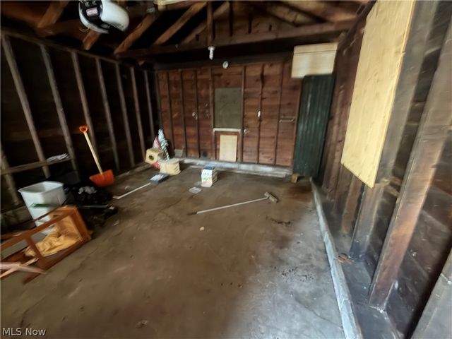 1273 Girard Street, Akron, OH 44301
