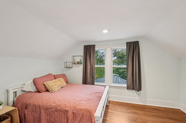 1559 Almond Avenue, Saint Paul, MN 55108