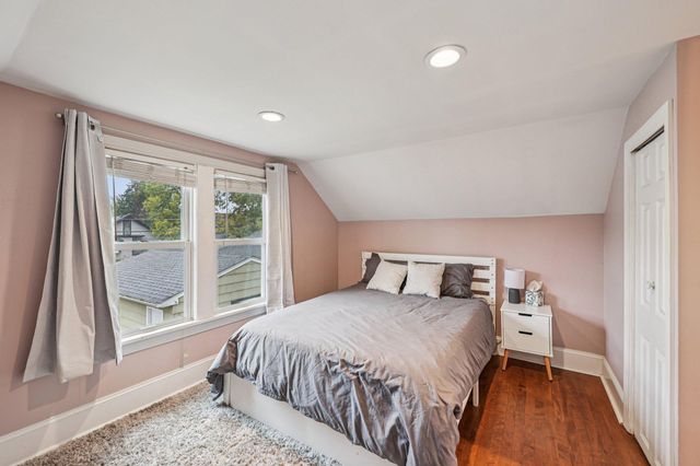 1559 Almond Avenue, Saint Paul, MN 55108