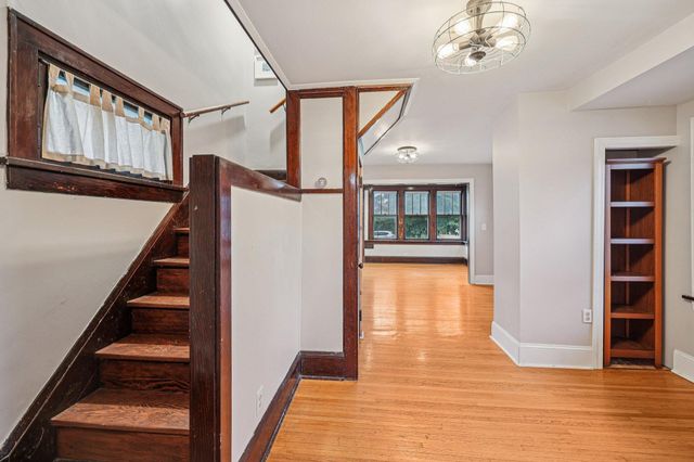 1559 Almond Avenue, Saint Paul, MN 55108