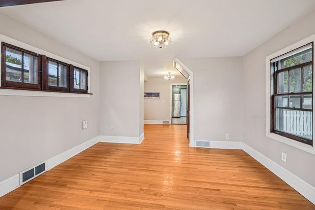 1559 Almond Avenue, Saint Paul, MN 55108