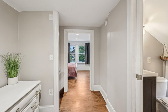 1559 Almond Avenue, Saint Paul, MN 55108