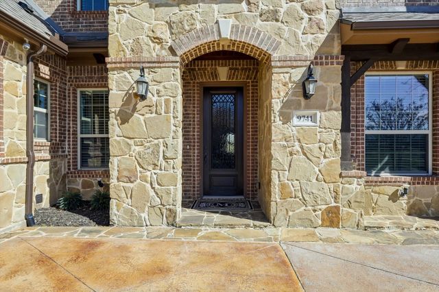 9741 Blanco Drive, Lantana, TX 76226