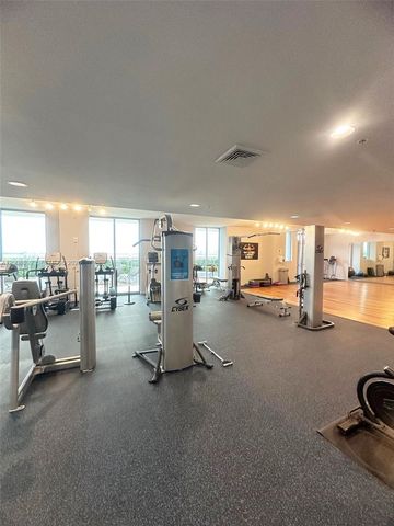 7901 Hispanola Ave 808, North Bay Village, FL 33141