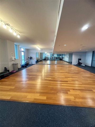 7901 Hispanola Ave 808, North Bay Village, FL 33141