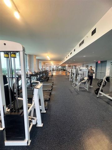 7901 Hispanola Ave 808, North Bay Village, FL 33141