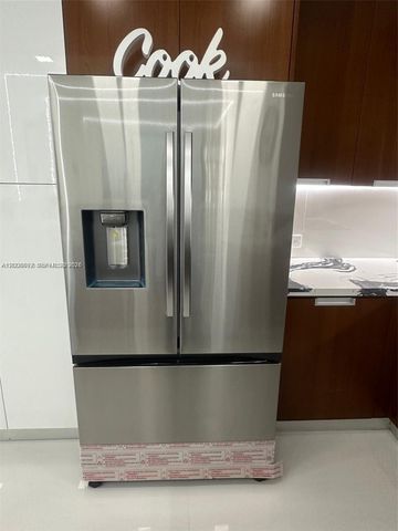 7901 Hispanola Ave 808, North Bay Village, FL 33141