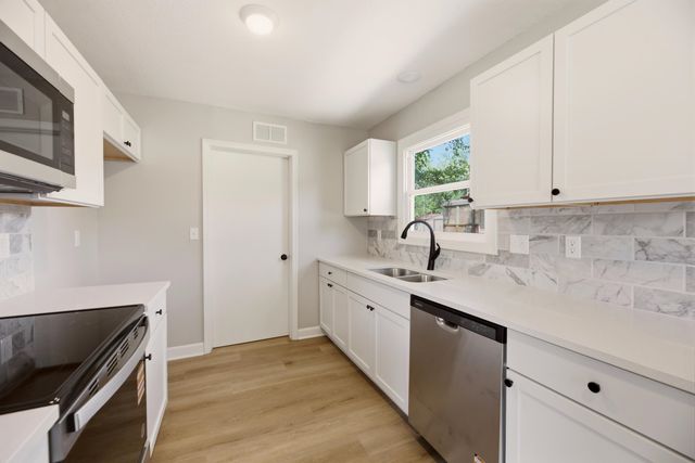 1425 N Georgie Ave, Derby, KS 67037