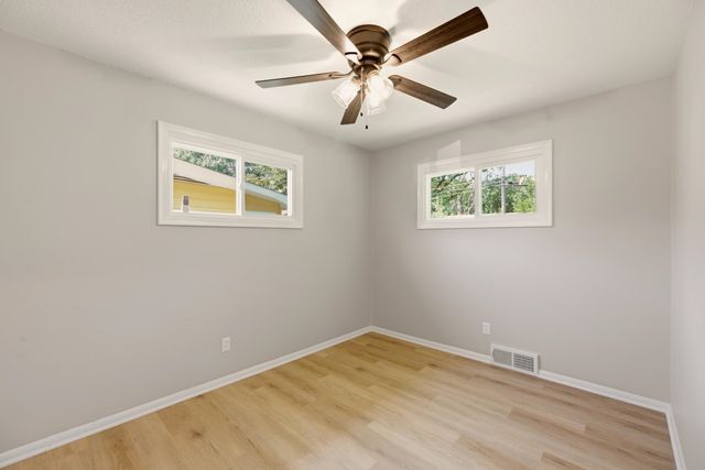 1425 N Georgie Ave, Derby, KS 67037