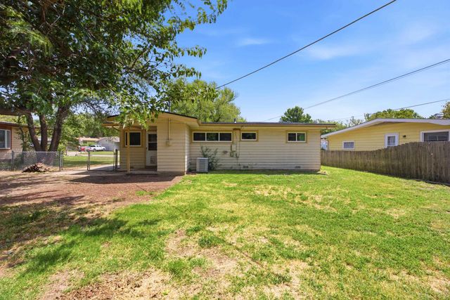 1425 N Georgie Ave, Derby, KS 67037