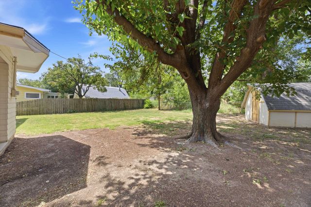1425 N Georgie Ave, Derby, KS 67037