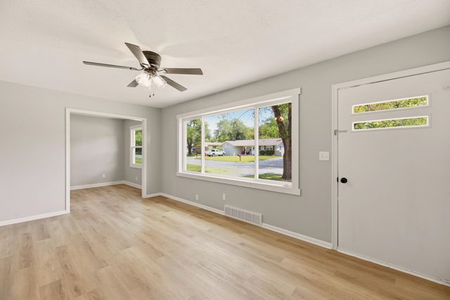 1425 N Georgie Ave, Derby, KS 67037