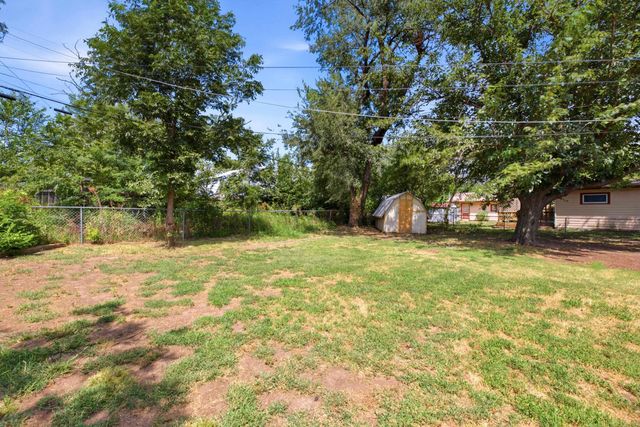 1425 N Georgie Ave, Derby, KS 67037