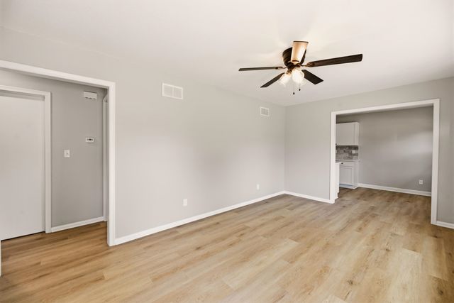 1425 N Georgie Ave, Derby, KS 67037