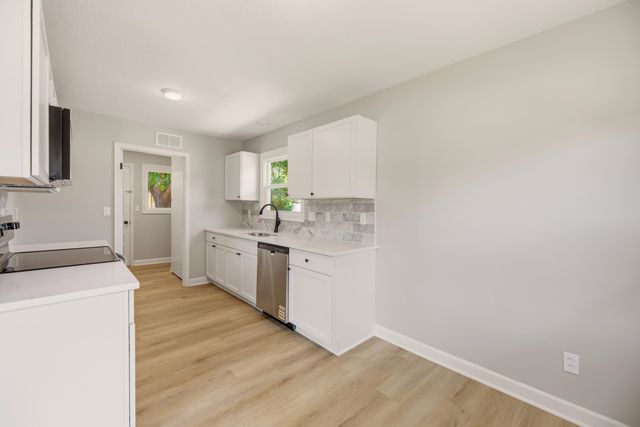 1425 N Georgie Ave, Derby, KS 67037