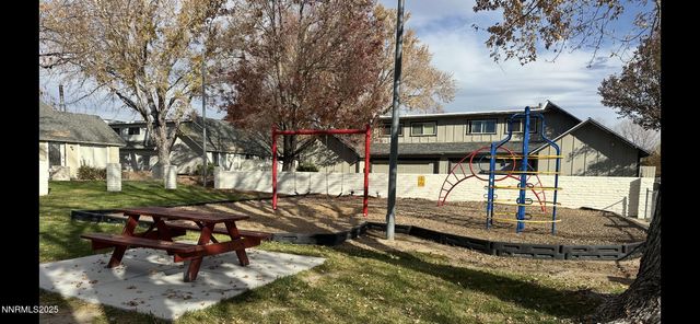 1665 London Circle, Sparks, NV 89431