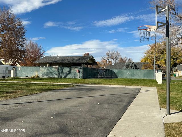 1665 London Circle, Sparks, NV 89431