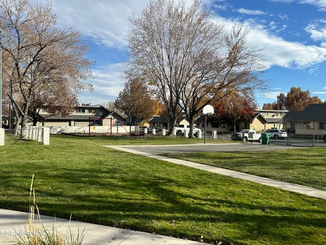 1665 London Circle, Sparks, NV 89431