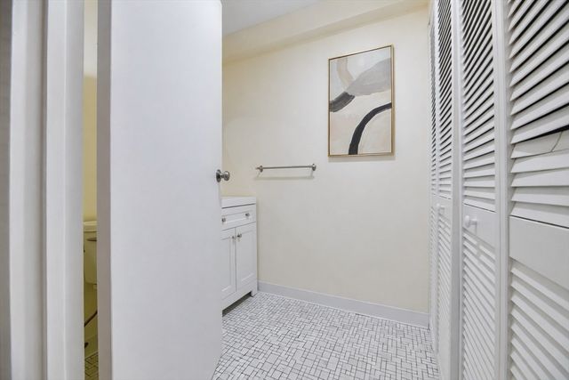 321 Harvard Street 307, Cambridge, MA 02139