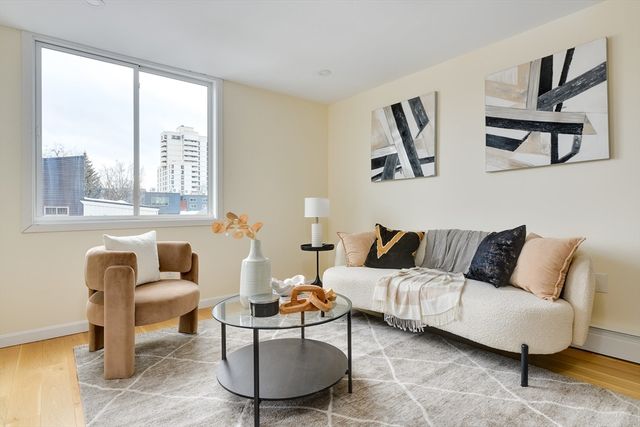 321 Harvard Street 307, Cambridge, MA 02139