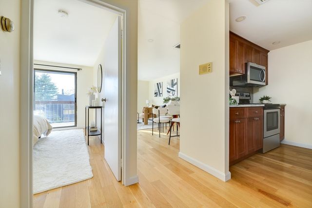 321 Harvard Street 307, Cambridge, MA 02139
