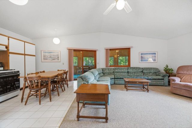 10512 N Kidder Road, Edgerton, WI 53534