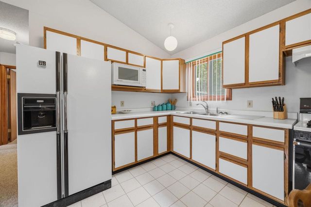 10512 N Kidder Road, Edgerton, WI 53534