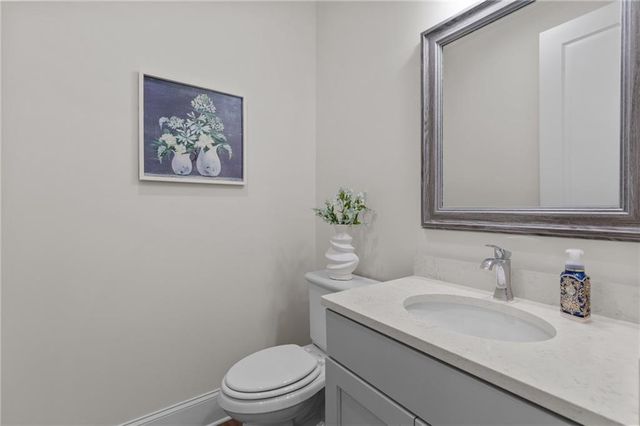 386 Kentucky Court, Hoschton, GA 30548