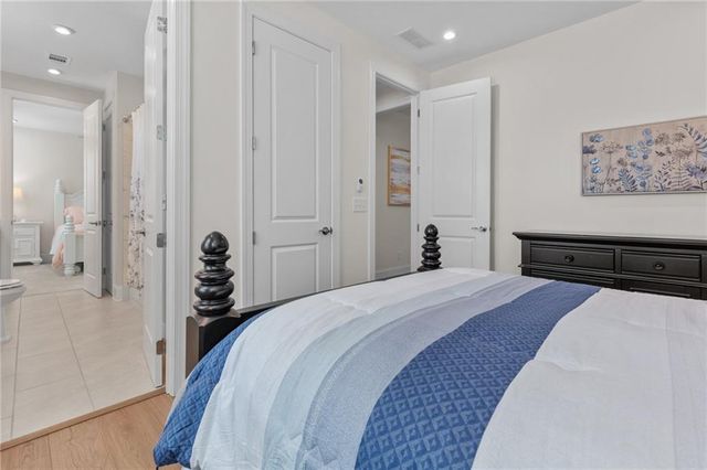386 Kentucky Court, Hoschton, GA 30548