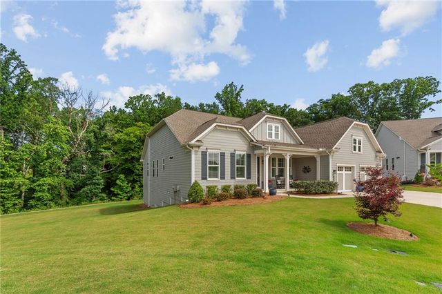 386 Kentucky Court, Hoschton, GA 30548