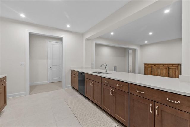 386 Kentucky Court, Hoschton, GA 30548