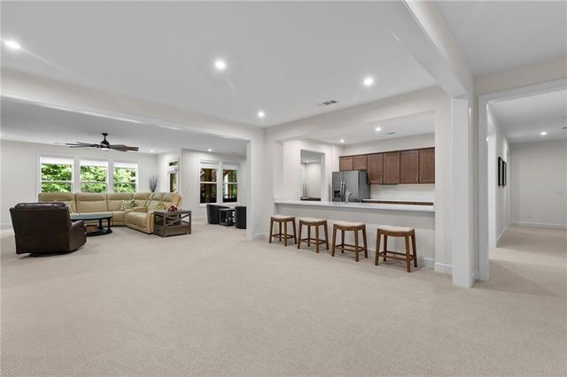 386 Kentucky Court, Hoschton, GA 30548