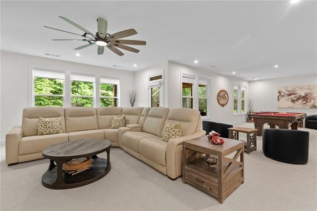 386 Kentucky Court, Hoschton, GA 30548