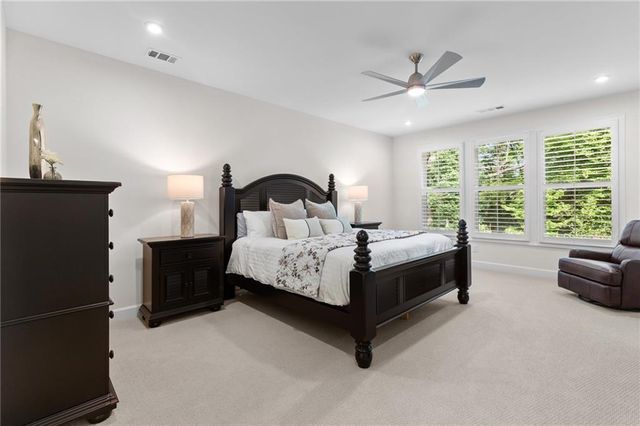 386 Kentucky Court, Hoschton, GA 30548