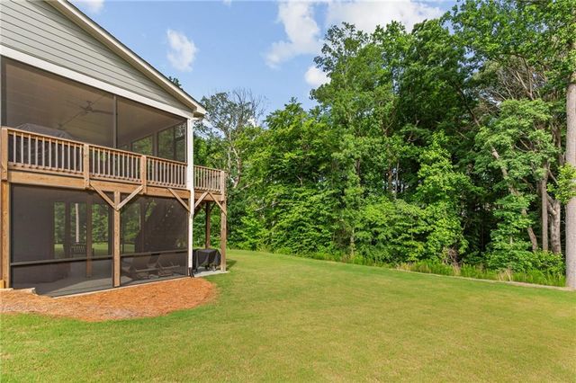 386 Kentucky Court, Hoschton, GA 30548