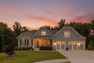 386 Kentucky Court, Hoschton, GA 30548