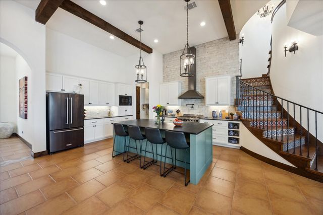 5400 Canyon Oaks DR, Lago Vista, TX 78645