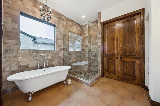 5400 Canyon Oaks DR, Lago Vista, TX 78645