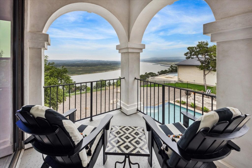 5400 Canyon Oaks DR, Lago Vista, TX 78645