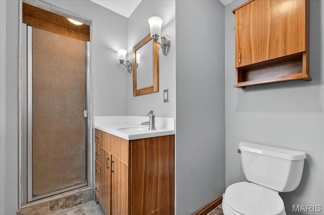 6 Castle Drive, Florissant, MO 63034