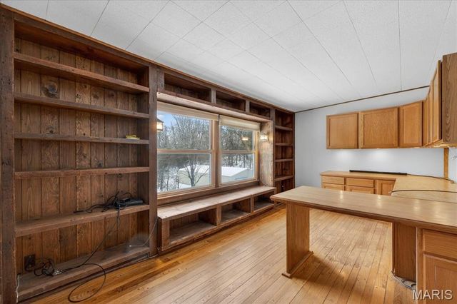 6 Castle Drive, Florissant, MO 63034